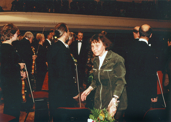 Warsaw Autumn 2003, Sofia Gubaydulina after the performance of her St John Passion during the final concert at the National Philharmonic, photo by Jan Rolke