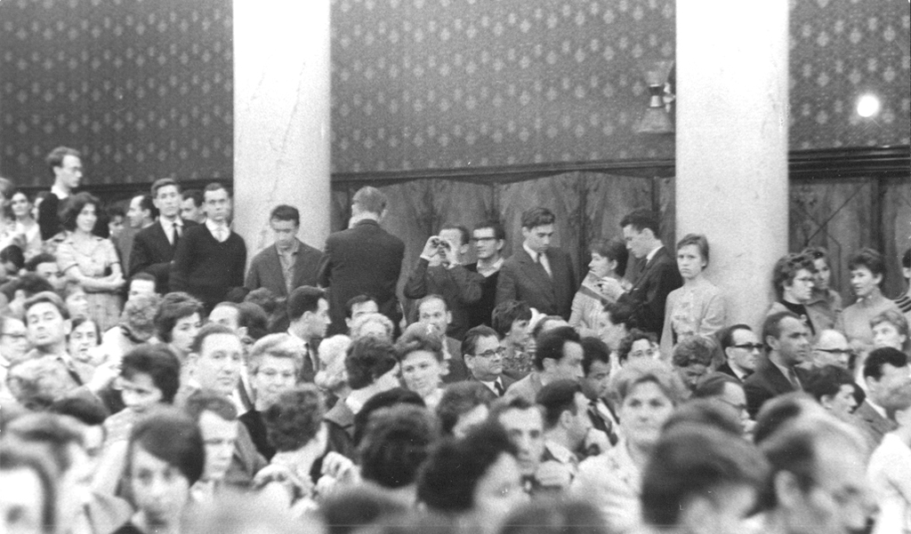 The audience in the National Philharmonic Chamber Hall (1961), photo by Andrzej Zborski