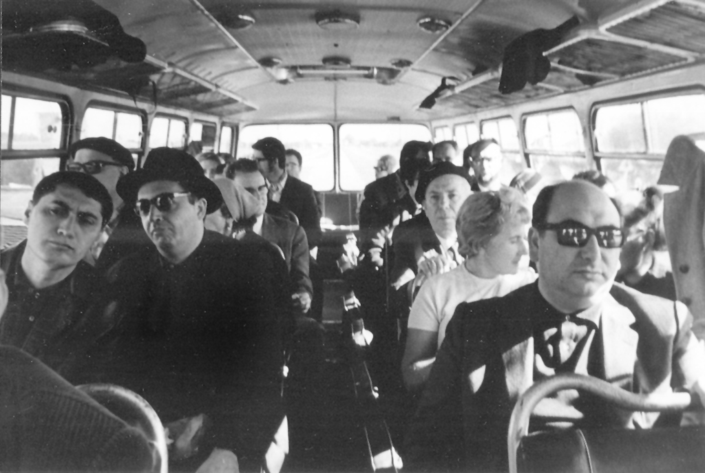 Foreign guests on their way to Żelazowa Wola (1968), photo by Andrzej Zborski