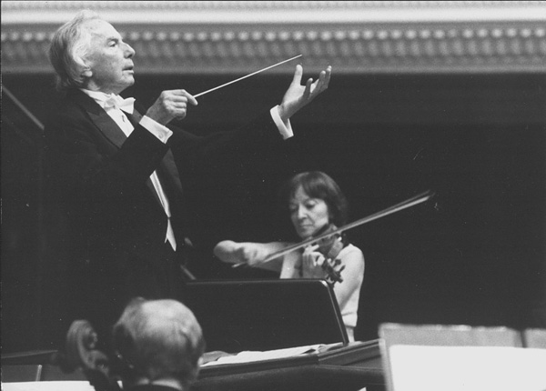 Andrzej Panufnik i Wanda Wiłkomirska wykonują Koncert skrzypcowy Panufnika 16 września 1990, fot. Włodzimierz Echeński