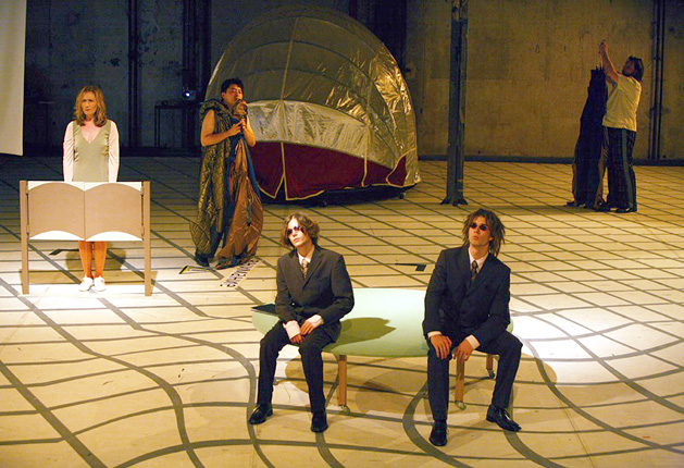 Warsaw Autumn 2006, The performance of Aleksandra Gryka's opera SCREAM YOU as part of the Kommander Kobayashi series, photo by Jan Rolke