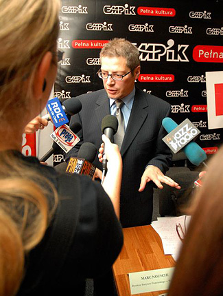 Warszawska Jesień 2006, Dyrektor Festiwalu Tadeusz Wielecki podczas konferencji prasowej, fot. Jan Rolke