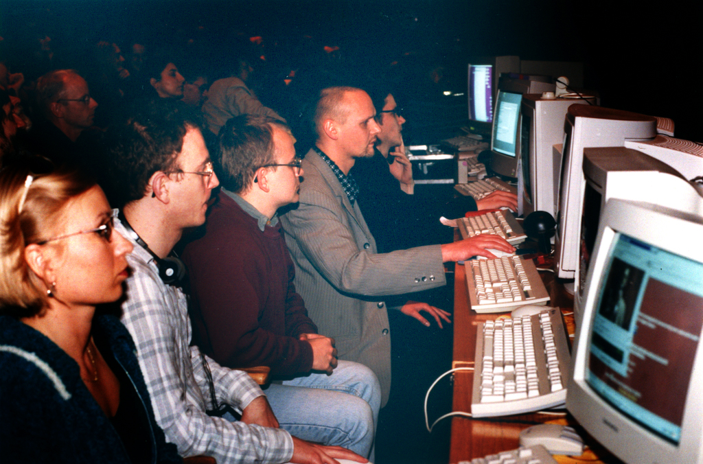 An internet concert: Marta van der Haagen, Rafał Maszkowski, Wojtek Sylwestrzak, Sławomir Ochotny and Maciej Walczak (1998), photo by Jan Rolke